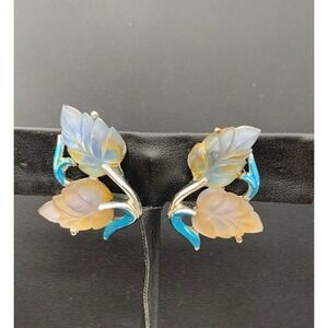 Vintage Signed STAR Leaf Molded Pressed Lucite Silver Tone Screw Back Earrings